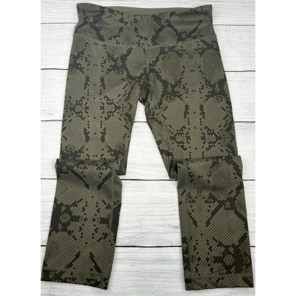 Lululemon Wunder Under Cropped Leggings Women's 6 Olive Green Snake Skin Print